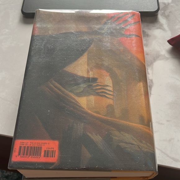 ✨2for15✨ Harry Potter Deathly Hallows hardcover - Picture 2 of 3